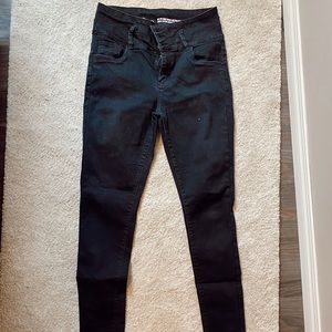 Skinny and high waisted